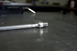 Zavarjen končni spoj - avto klimatska cev